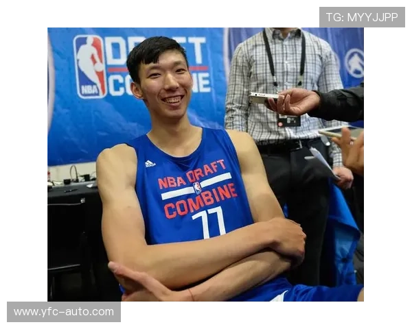 足球明星周琦精彩瞬间图片集展现他的运动魅力与风采