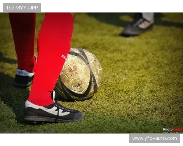 足球明星精彩腿法展示视频全程播放尽享足球魅力与技巧之美